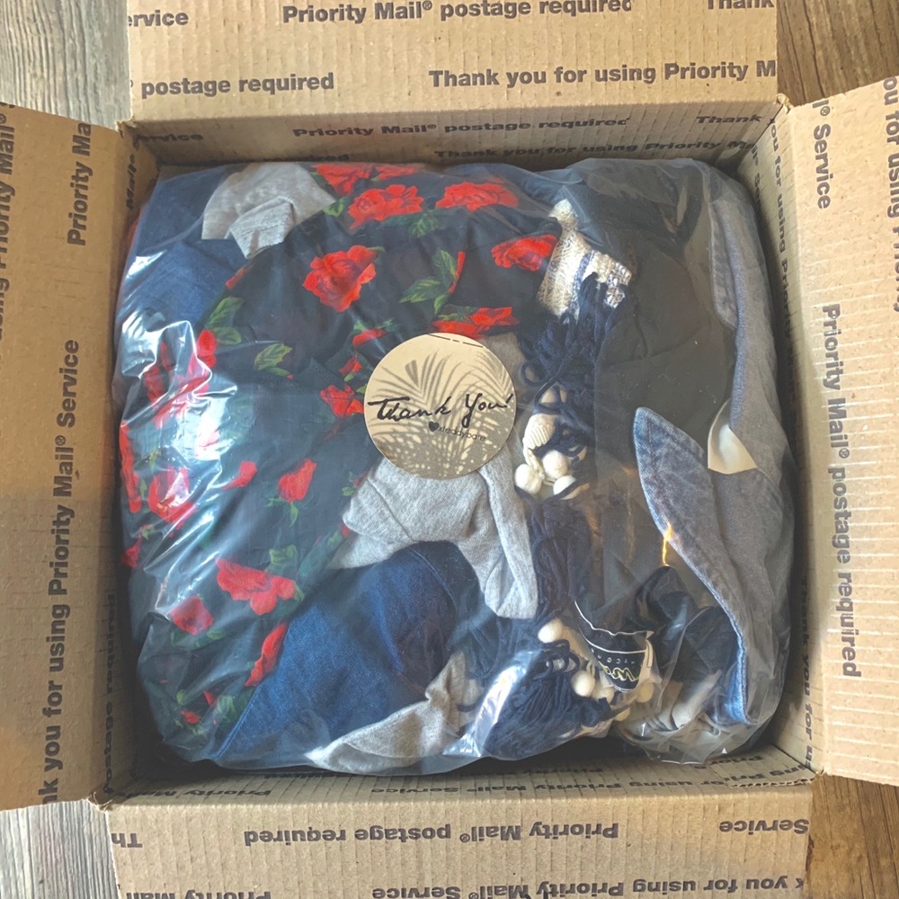 SALE: MIX Mystery box to 5lbs - Picture 4 of 8